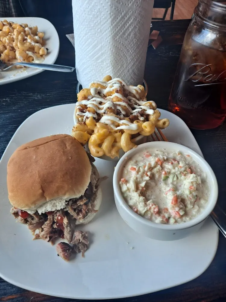 Pulled Pork Sandwich Platter